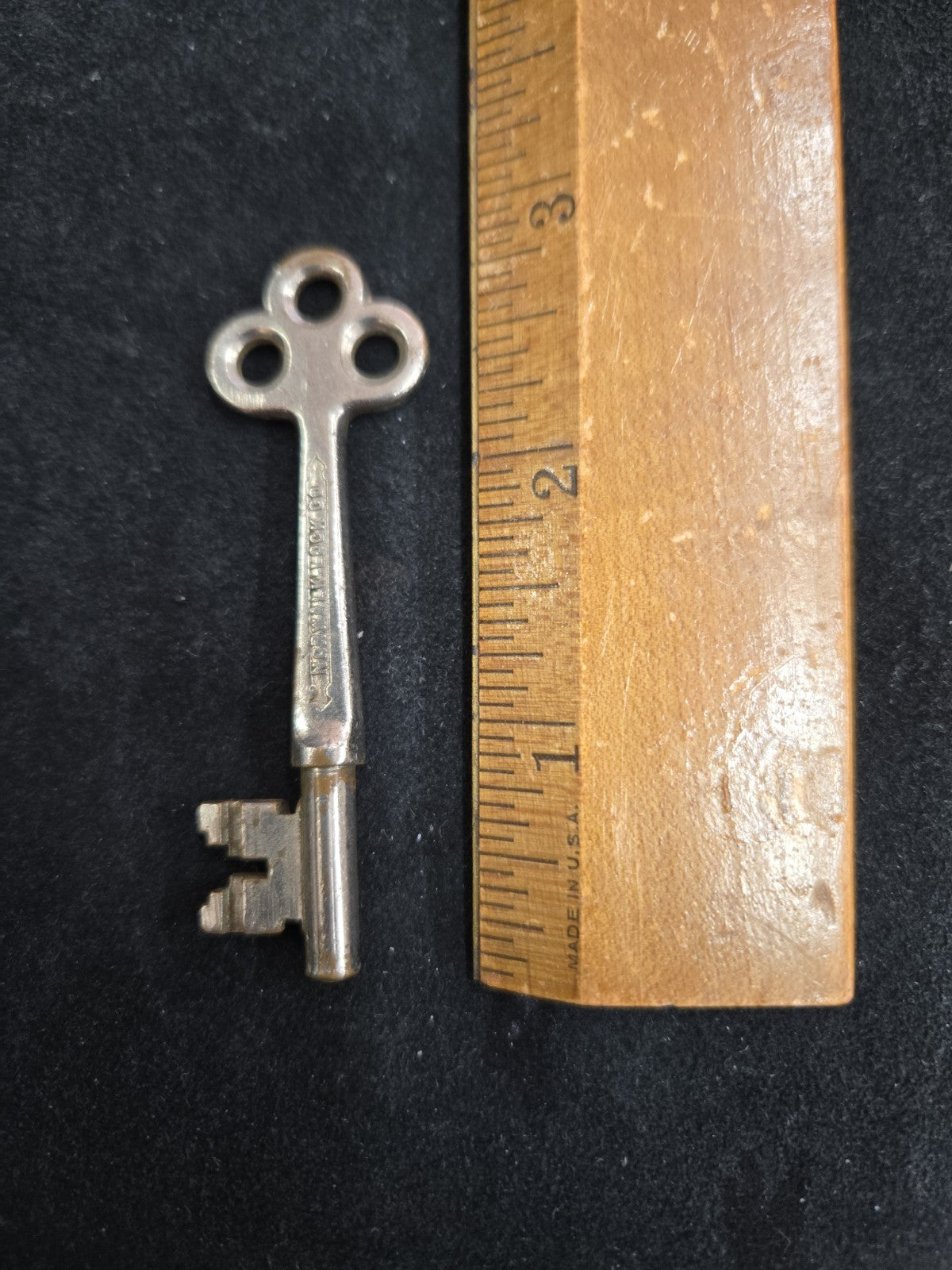 Antique Skeleton Key Norwalk Lock Co. Solid Barrel