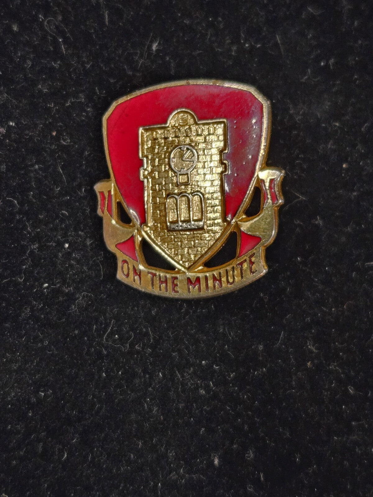 Vintage US Army 37th Field Artillery Battalion DUI DI Unit Crest Pin Meyer