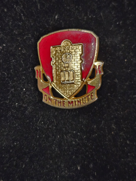 Vintage US Army 37th Field Artillery Battalion DUI DI Unit Crest Pin Meyer