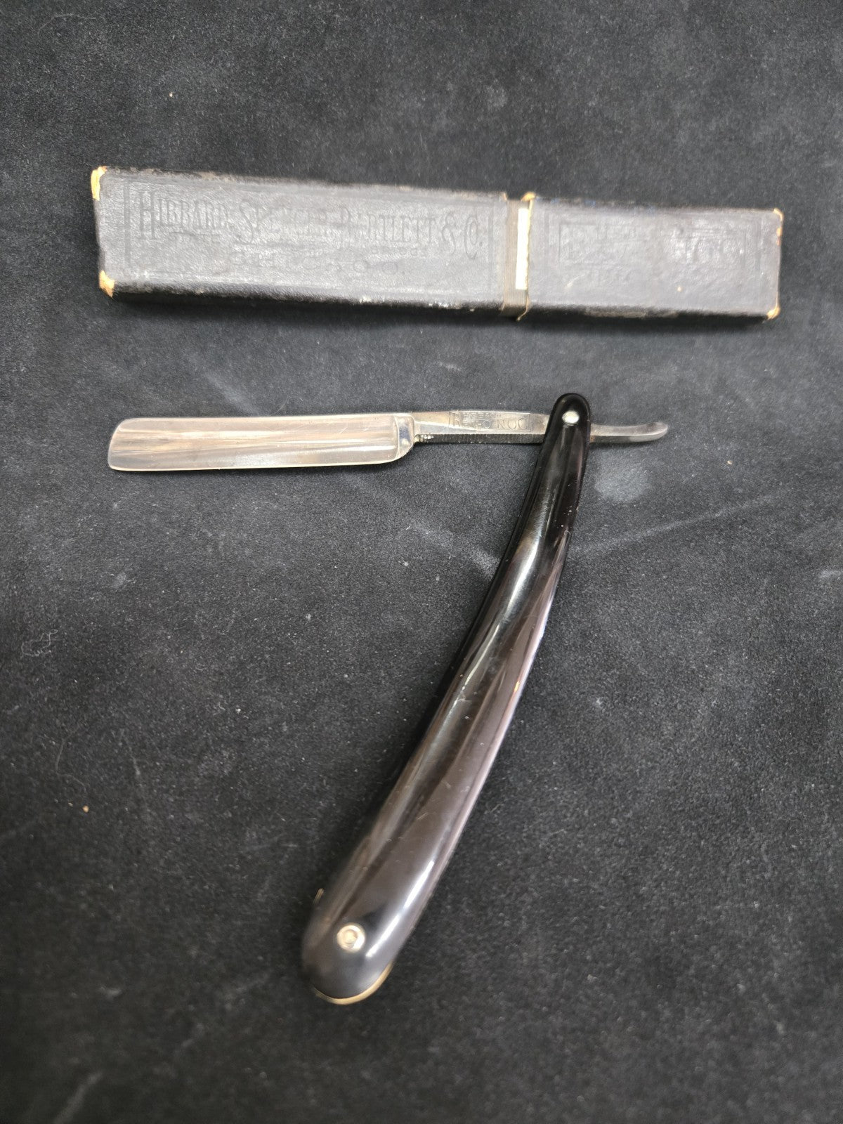 Vintage Hibbard Spencer Bartlett Etched Straight Razor OVB