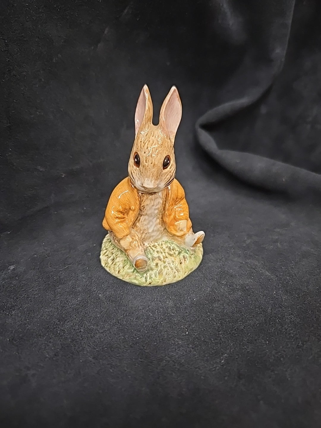 Beswick Benjamin Bunny Sat on a Bank Figurine Beatrix Potter England 1983