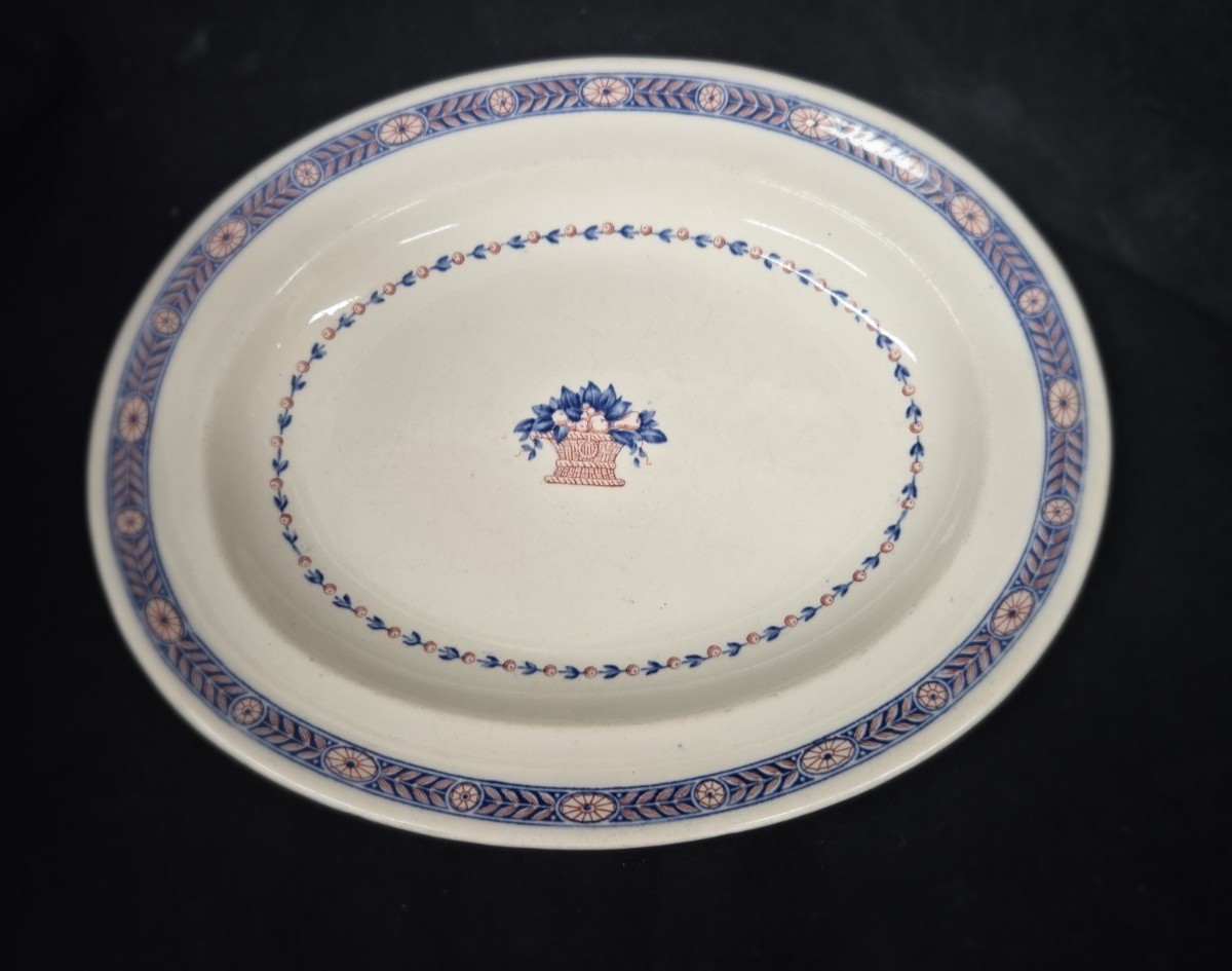 Vintage WEDGWOOD "BOSTON" Etruria, England 10 1/4" Oval Platter Blue, Red, White