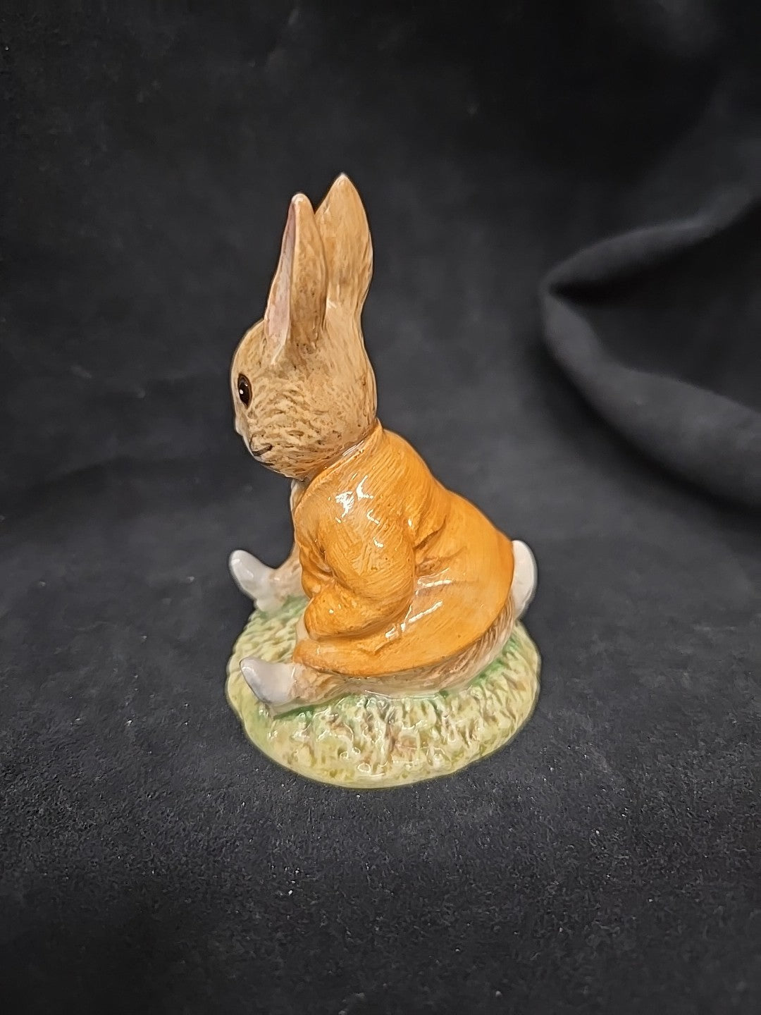 Beswick Benjamin Bunny Sat on a Bank Figurine Beatrix Potter England 1983