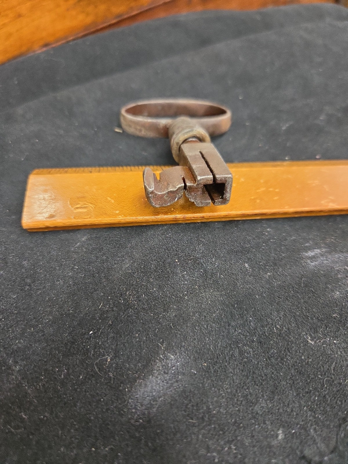 Georgian Rare Steel Cabinet Key Threaded Screw