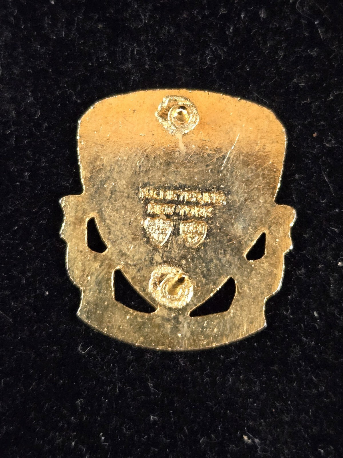 Vintage US Army 37th Field Artillery Battalion DUI DI Unit Crest Pin Meyer