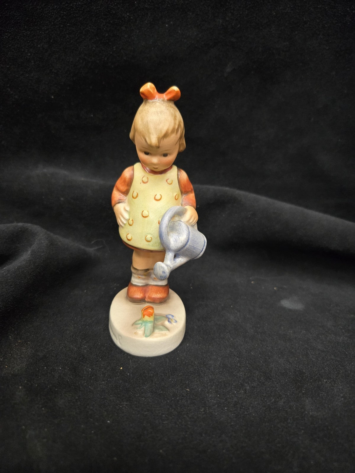 Hummel 74 Little Gardener