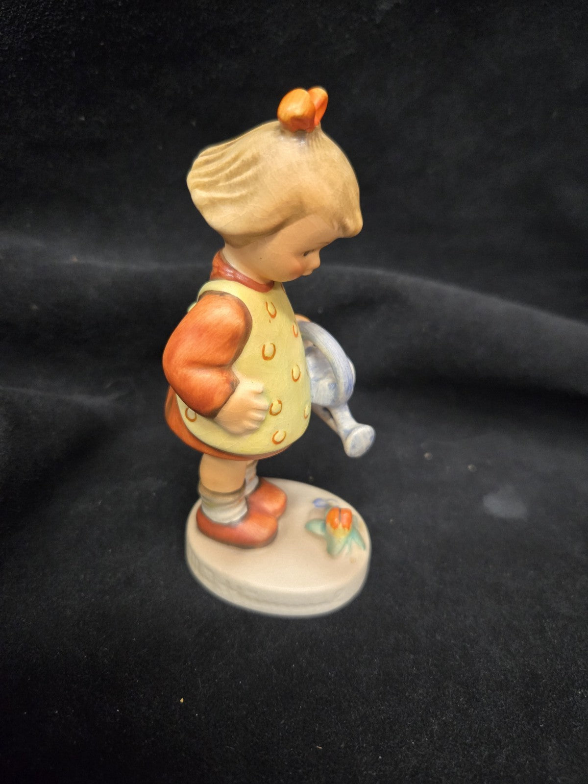 Hummel 74 Little Gardener