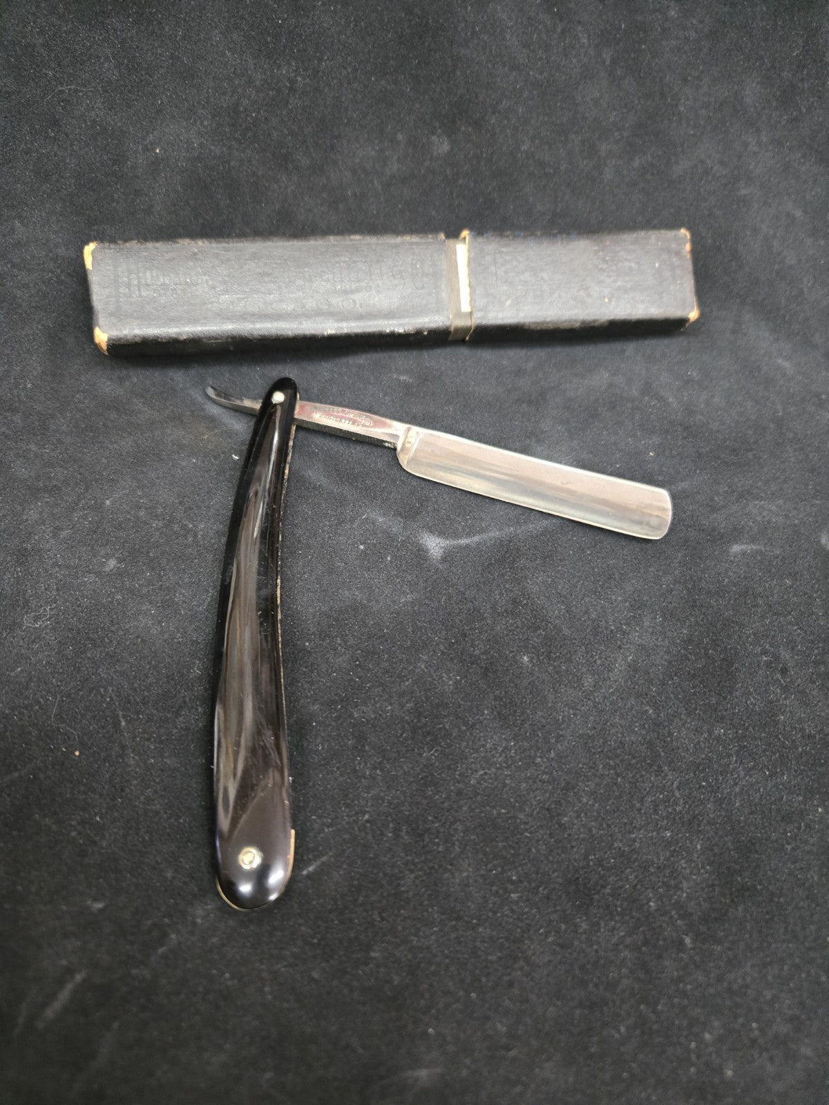 Vintage Hibbard Spencer Bartlett Etched Straight Razor OVB