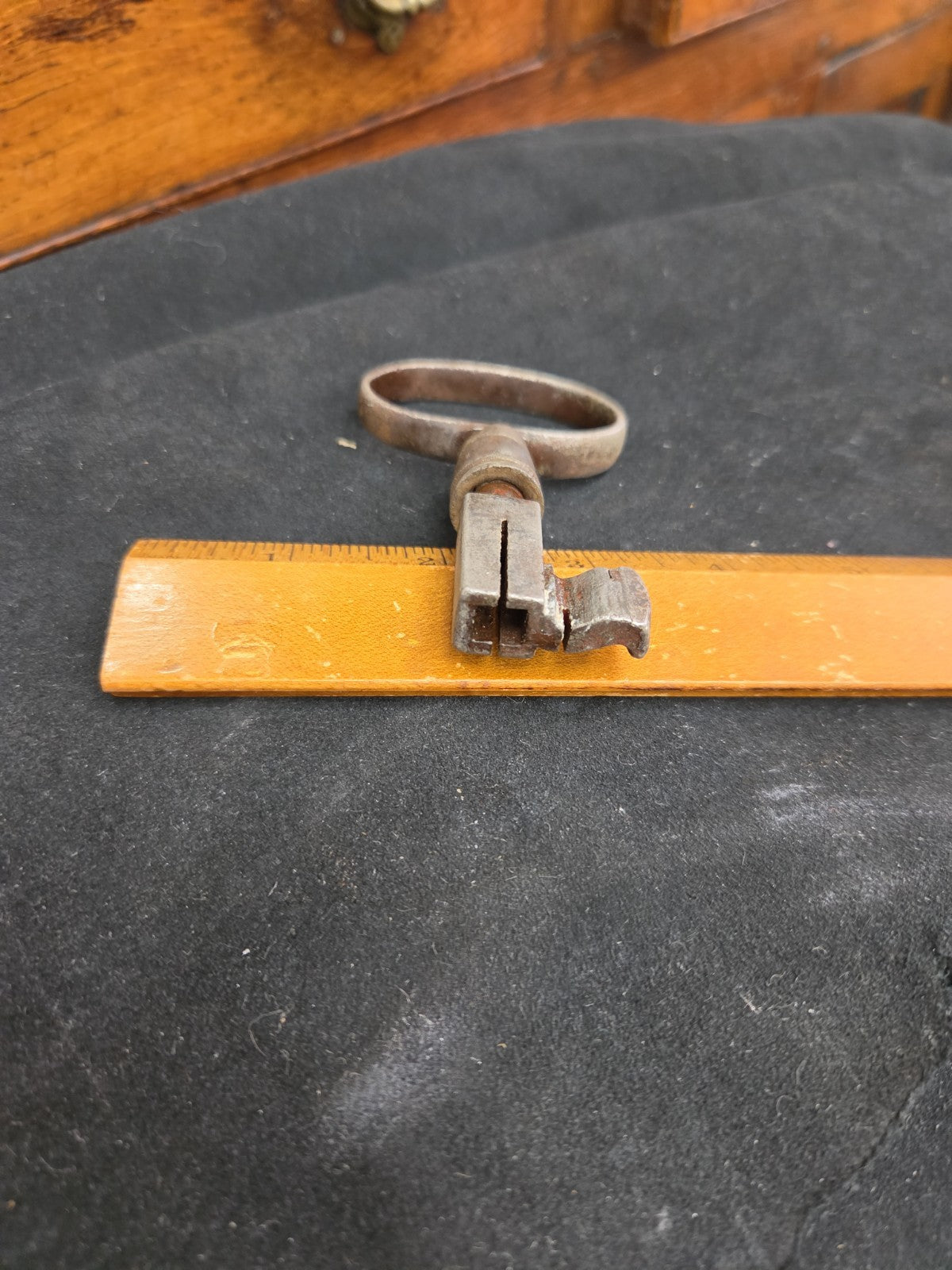 Georgian Rare Steel Cabinet Key Threaded Screw