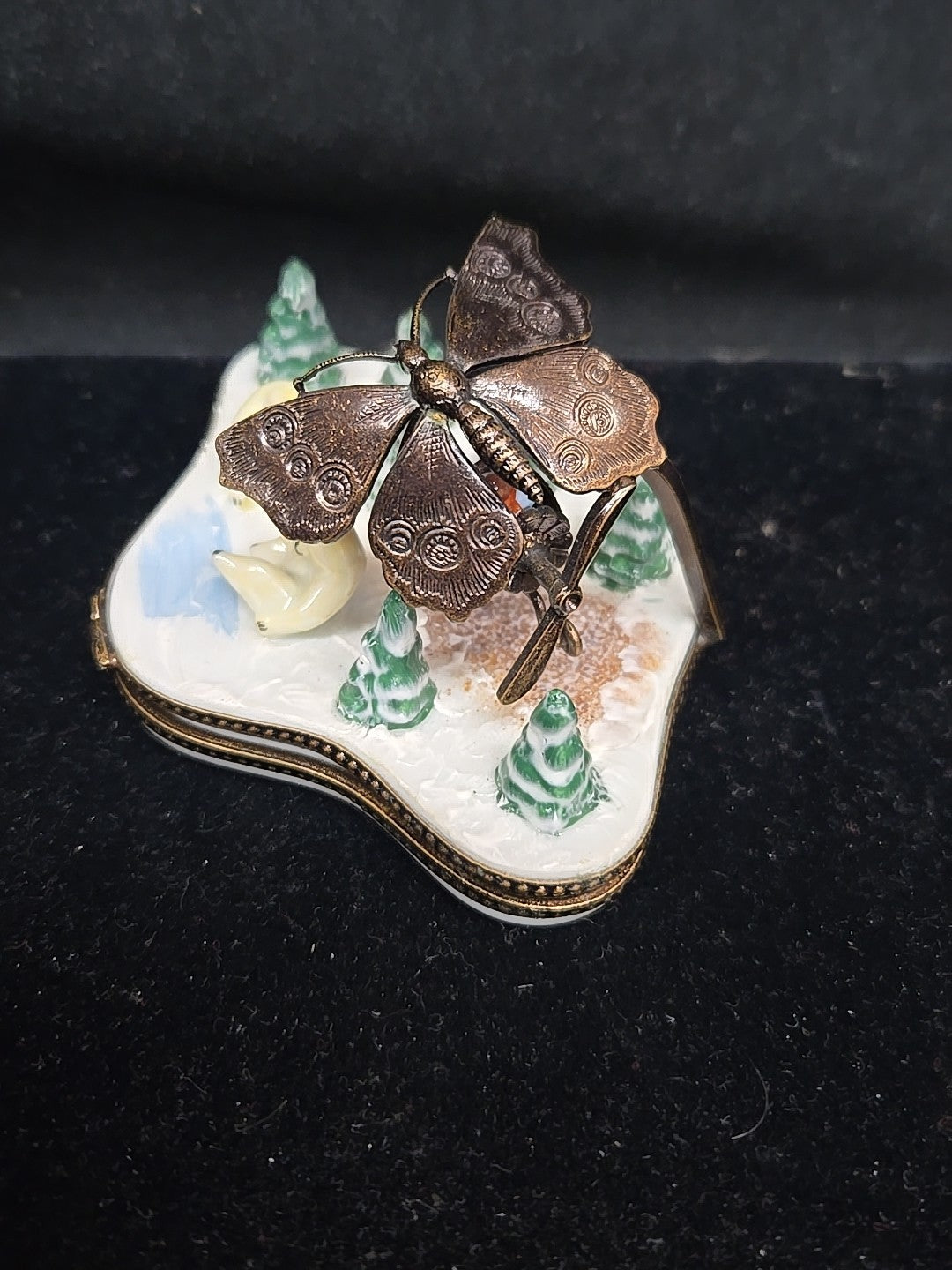 Hand Painted Limoges Trinket Box Polar Bears Butterfly France Peint Mein Rare